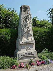 Fichier:Curgies_(Nord,_Fr)_monument_aux_morts.JPG