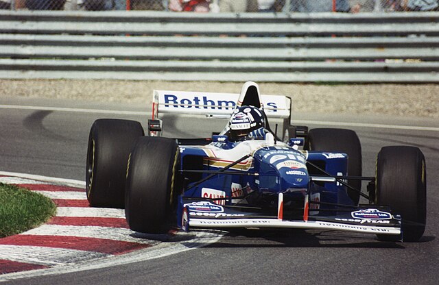 Damon Hill driving for Williams at the 1995 Canadian Grand Prix