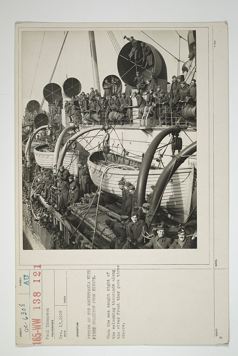File:Demobilization - Miscellaneous - Return of the Mauretania with first soldiers from Europe. When the men caught sight of the welcoming thousands along the river front they gave three cheers - NARA - 26433615.jpg