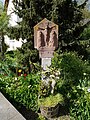 2018-04-26 16:02:55 File:Dittigheim Kulturdenkmal 30 Bildstock Untere Torstraße Gekreuzigter Jesus mit Maria und Johannes.jpg