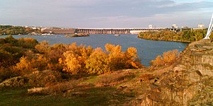 Вид на плотину Днепр-ГЭС со стороны Хортицы, 2005 г.