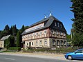 Wohnhaus über winkligem Grundriss