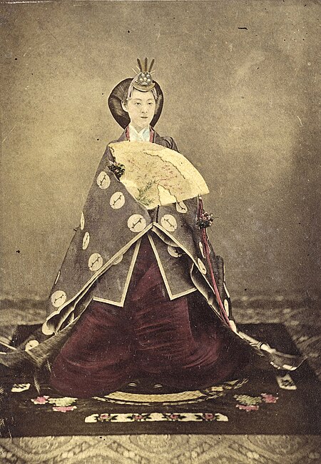 ไฟล์:Empress-Shoken-Portrait-M.91.377.2.jpg