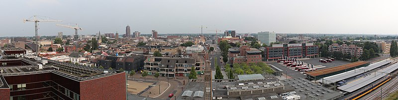 Энсхеде, Внутренний город, Автобусный и железнодорожный вокзал, Panorama.jpg 