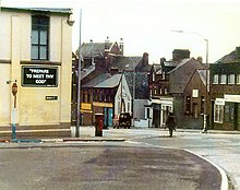 "The long walk": A British Army ATO approaches a suspect device in Northern Ireland. Eod technician ireland.jpg