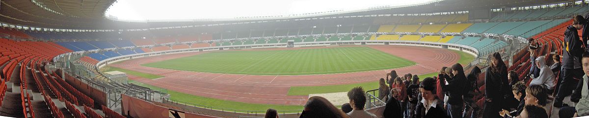 תמונה פנורמית של האצטדיון
