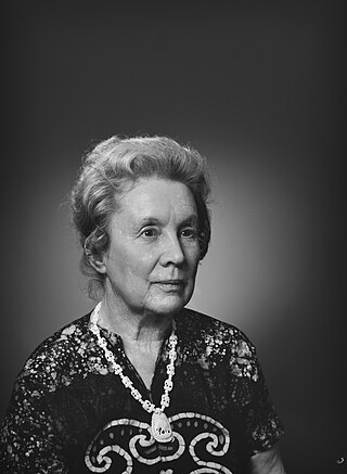 <span class="mw-page-title-main">Eva Anttila</span> Finnish painter and textile artist (1894–1993)