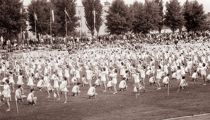 File:Festival mladosti v Mariboru 1962 (8).jpg