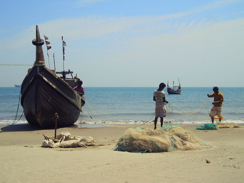 File:Fishing at Saint Martin Island..JPG