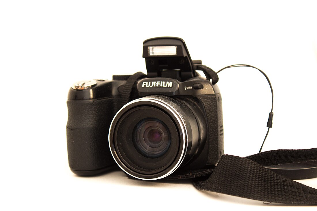 Fujifilm FinePix S1800