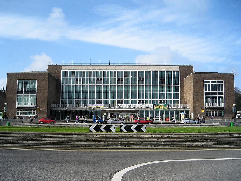 File:Fulton House Swansea University.jpg