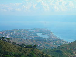 Ganzirri Lake.JPG