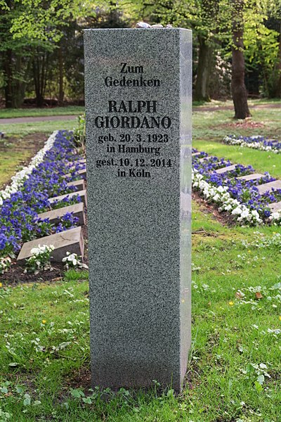 File:Gedenkstele Ralph Giordano.Friedhof Ohlsdorf.nnw.jpg