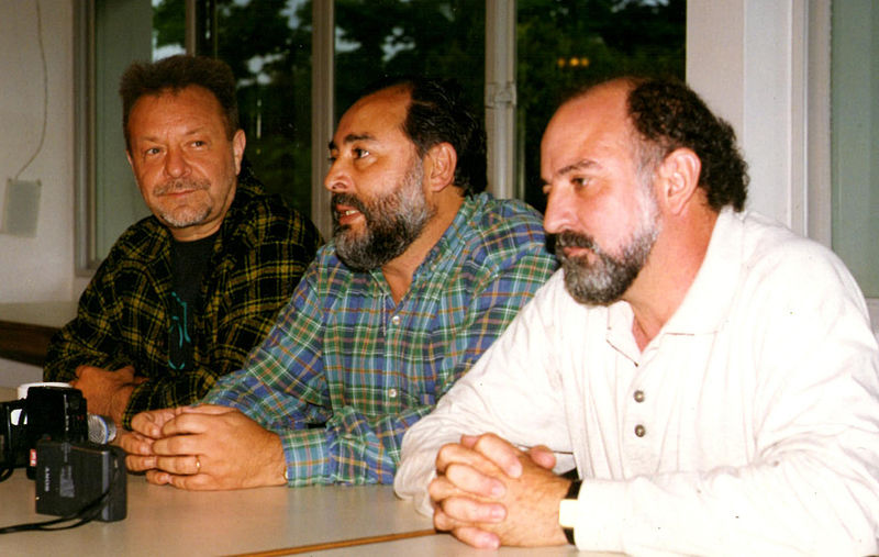 File:Gieco, Larbanois y Carrero.jpg