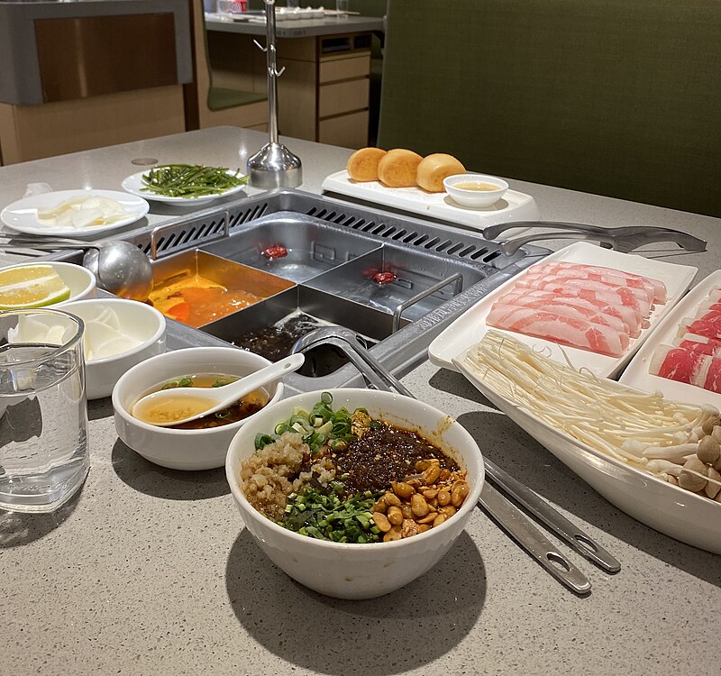 File:Hotpot with grill.jpg - Wikipedia