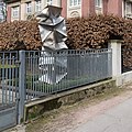Deutsch: Villa Heimhuder Straße 73 in Hamburg-Rotherbaum. Eisenzaun. This is a photograph of an architectural monument. It is on the list of cultural monuments of Hamburg, no. 29530.