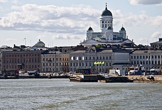 English: Seen from the South Harbour Suomi: Tuomiokirkko Eteläsatamasta nähtynä