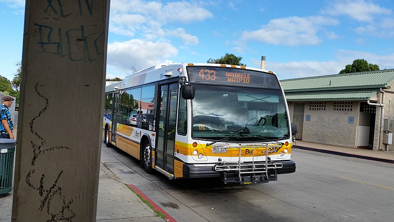 File:Honolulu TheBus Route 433 (209) 7-25-2014.jpg