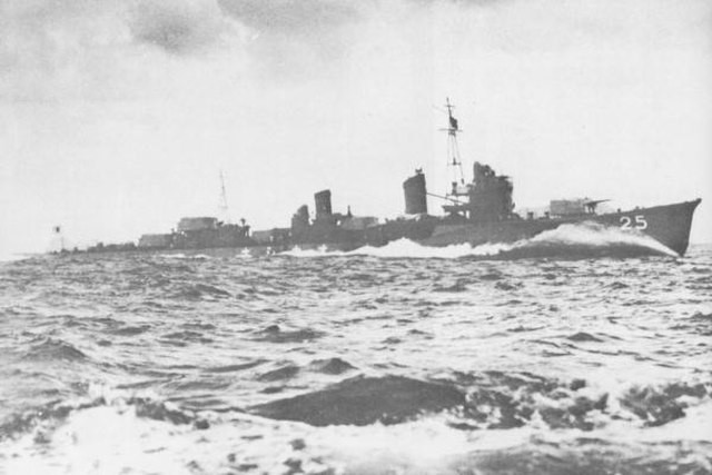 Japanese destroyer Ōshio.