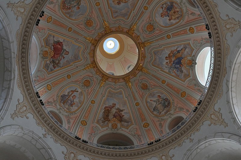 File:INTERIOR DE LA FRAUENKIRCHE - panoramio.jpg