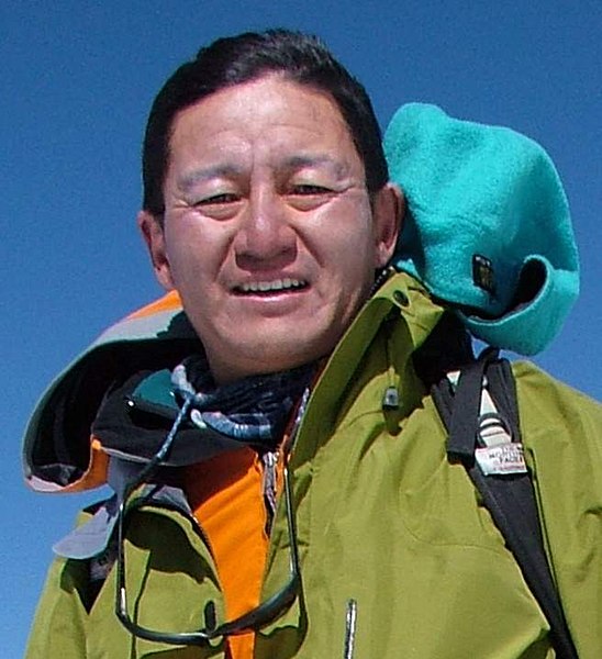 File:Jamling Tenzing Norgay face detail, Island peak summit (cropped).jpg