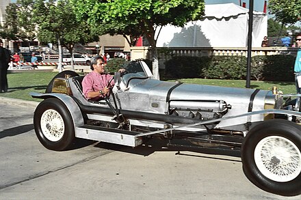 Leno arriving at the 45th Primetime Emmy Awards in his Hispano-Suiza Aero,[97] 1993