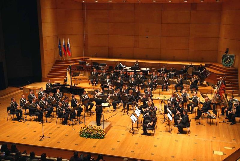 File:Koncert Orkestra Slovenske vojske v Gallusovi dvorani Cankarjevega doma (1).jpg