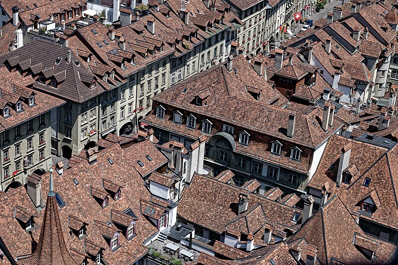 File:Kramgasse, , Gerechtigkeitsgasse, vom Münsterturm Bern 20230530 0273.jpg