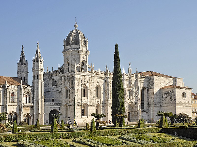 File:Léglise Sainte-Marie et le monastère des Hiéronymites (Lisbonne) (1454116766).jpg