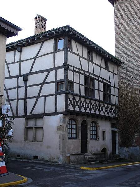 File:La maison du guetteur Pont de Veyle.JPG