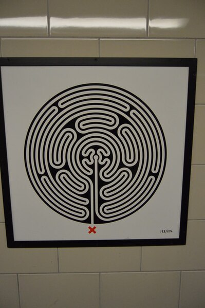 File:Labyrinth, Notting Hill Gate - geograph.org.uk - 5530328.jpg