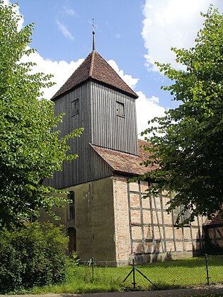 Laerz Kirche1.jpg
