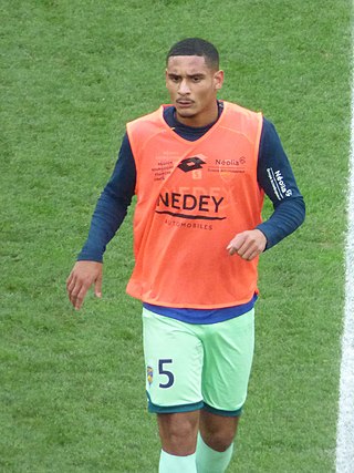 <span class="mw-page-title-main">Maxence Lacroix</span> French footballer (born 2000)