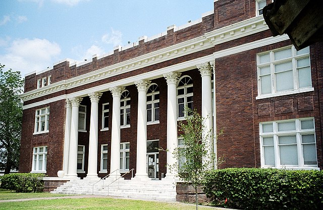 The Live Oak County Courthouse in George West