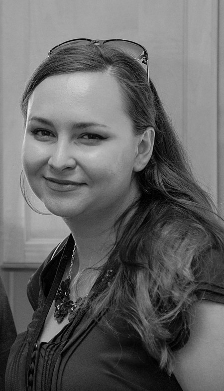 Liz Howard - Eden Mills Writers Festival - 2016 (DanH-7940) (cropped).jpg