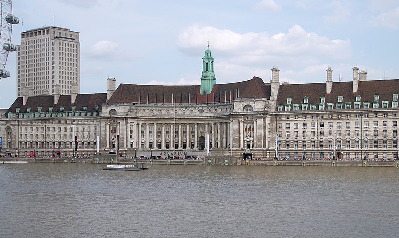 File:London MMB »0Z4 River Thames and County Hall.jpg