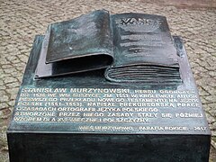 Pomnik pierwszego tłumaczenia Nowego Testamentu Murzynowskiego.