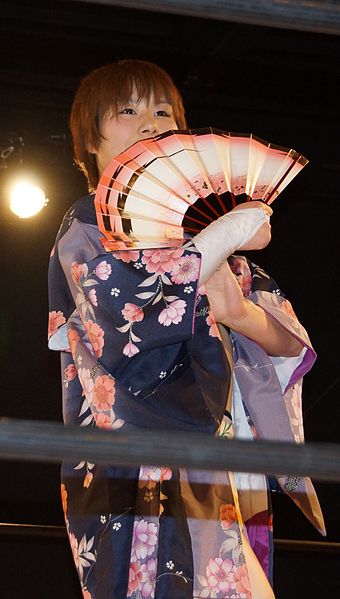 Narumiya before a match in April 2012