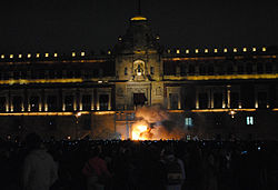 Manifestación PGR al Zocalo - 43 desaparecidos 4.jpg