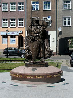 Monument of Swietopelk II the Great in Szeroka Street in Gdansk Monument of Swietopelk II the Great in Szeroka Street in Gdansk.jpg