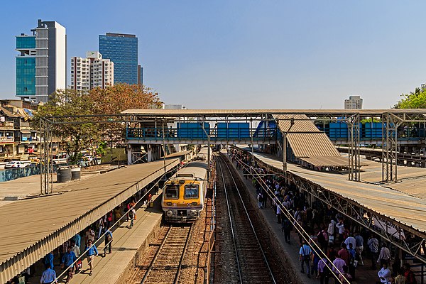 Mumbai 03-2016 78 Dadar station.jpg