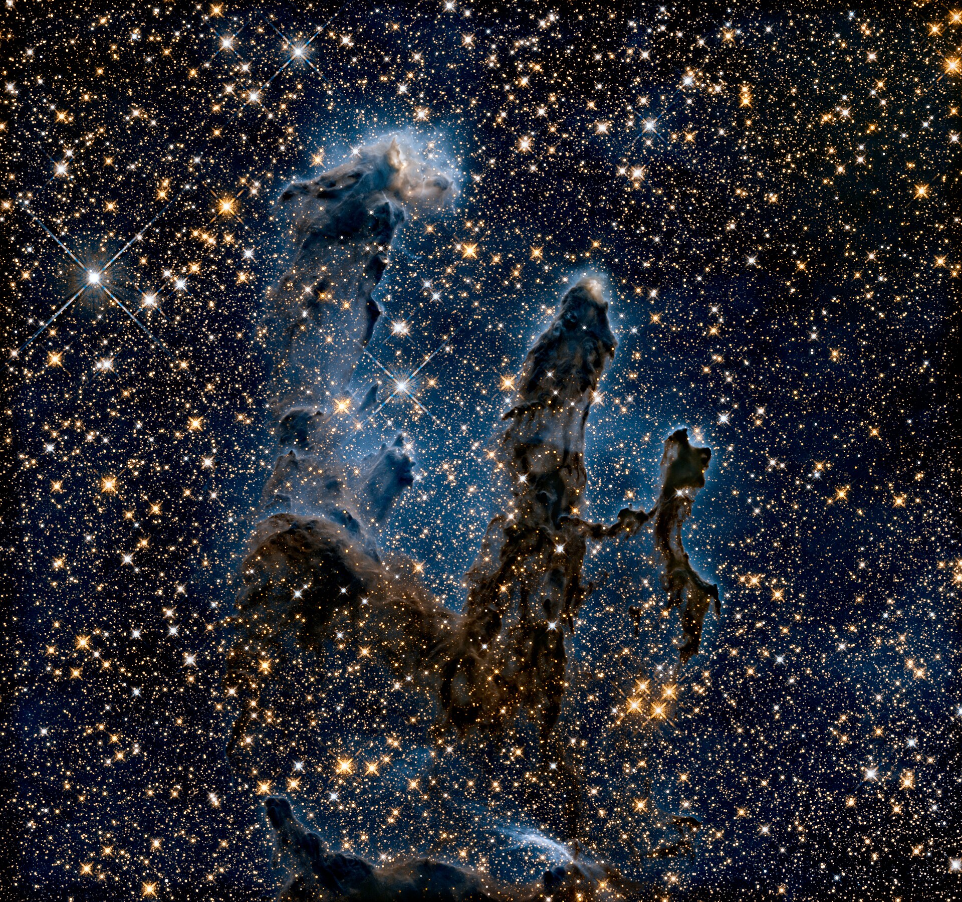 1920px-New_view_of_the_Pillars_of_Creation_%E2%80%94_infrared_Heic1501b.jpg