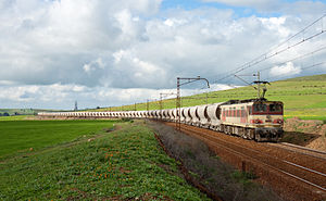 E 1115 before a phosphate train at Tamdrost