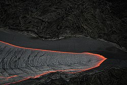 ... e "Pāhoehoe"-Lavafloss op der Grousser Insel vun Hawaii.