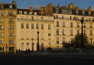 Quai de Béthune vu depuis le pont de la Tournelle.