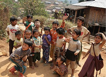 Palaung village children near Kyaukme, Myanmar 1 (2017).jpg