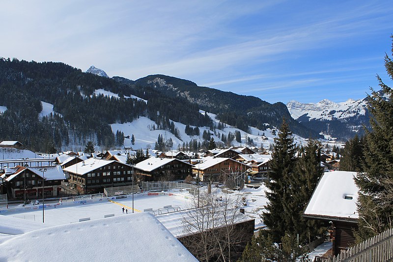 File:Panoramaweg Saanenmöser - Schönried - Gruben - Gstaad - panoramio (60).jpg