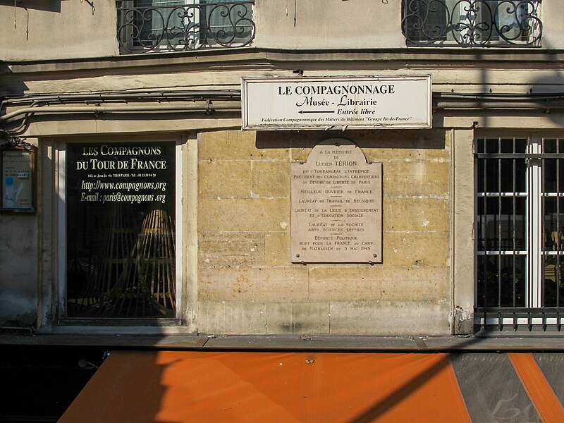 File:Paris 2014 Musée-librairie du compagnonnage 02.jpg