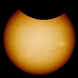 Archivo:Partial solar eclipse 2021 06 10.webm