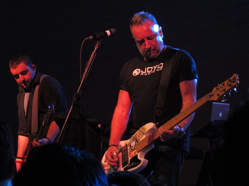 File:Peter Hook live, Chile 2014 (15651057569).jpg